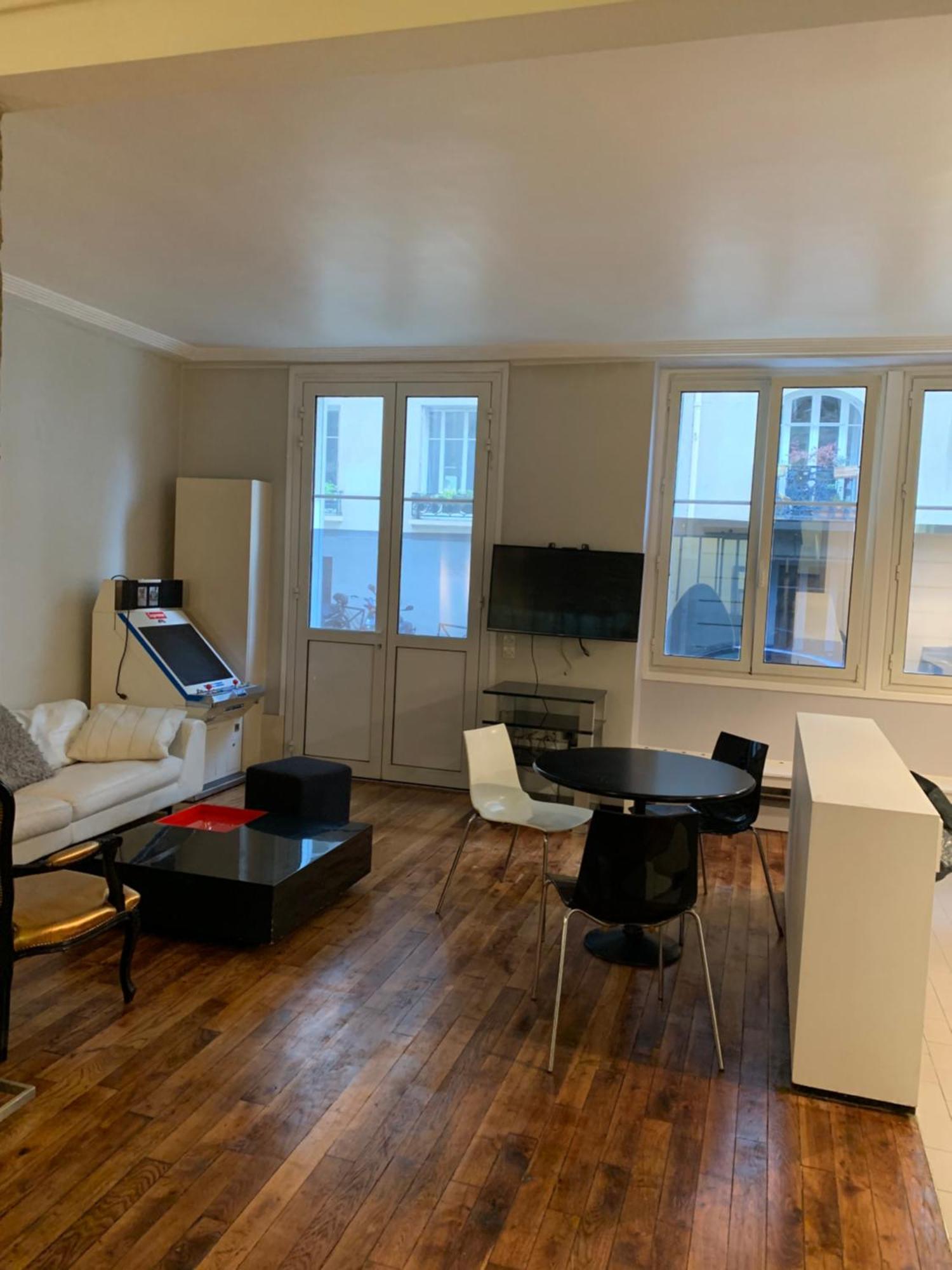 Apartamento Loft Montmartre Au Pieds Des Vignes París Exterior foto